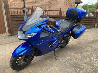 triumph-sprint-gt-1050-abs-sports-tourer-petrol-manual-126-ps-1050-cc