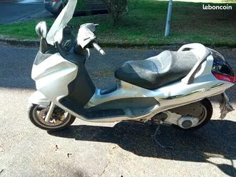 scooter-piaggio-125-cc