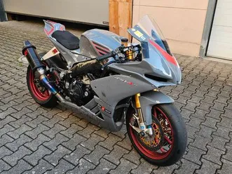 aprilia-rsv4-rf