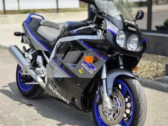 suzuki-gsxr-1100