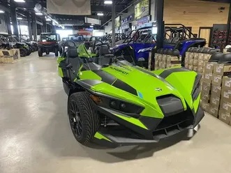 2025-polaris-slingshot-slingshot-sl-liquid-lime