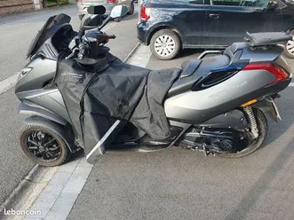 scooter-trois-roues-metropolis-400