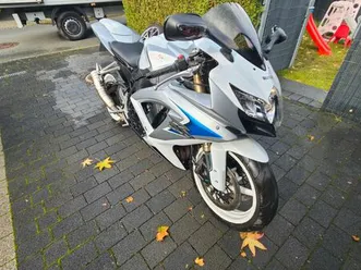 suzuki-gsxr-600-k8