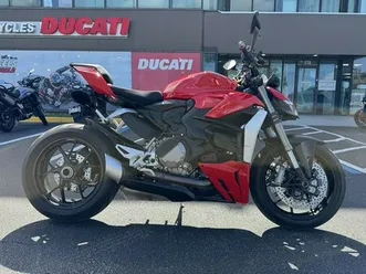 2025 ducati streetfighter v2 ducati red