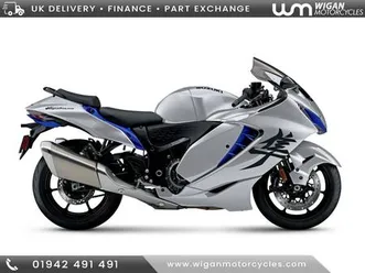 suzuki-gsx1300r-hayabusa-gsx1300rrqm5-2025-model-0-miles-for-75-reg-1300-cc
