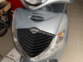scooter-125-honda-shi-faible-kilometrage-2470-km