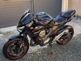kawasaki-z800e-a2-noir-rouge