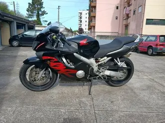 honda-cbr-600-f-2001-78kw-a-carburador-rio-tinto