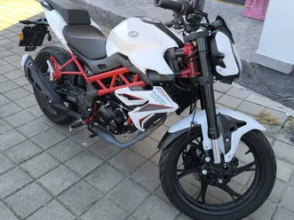 benelli-bn125-125-cm3-2023-god