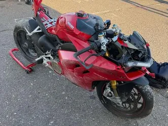 ducati-panigale-v4s-sonderpreis-bis-12-06-25