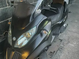 urgent-piaggio-mp3-500-touring-lt