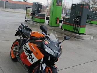 honda-honda-cbr1000rr-fireblade-mit-leovince-auspuff