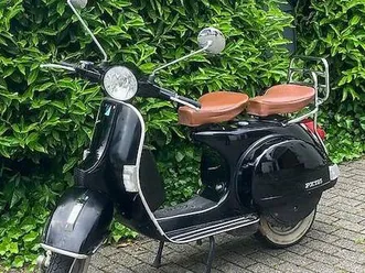 nostalgisches-vespafeeling-canton-uri