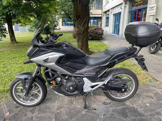 vendo-honda-nc-750-x-dct-abs-2016-17-usata-a-legnano-codice-9714820-moto-it
