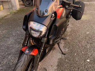 ducati diavel carbon red rosso
