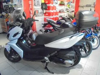 kymco k-xct 300i abs