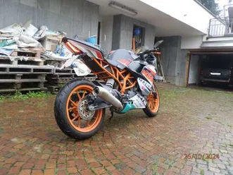 ktm-rc-125-nero