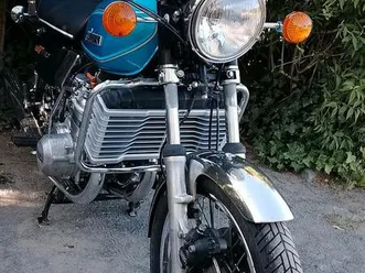 suzuki-gt-750-wasserbuffel-oldtimer-gutachten-motorrad-1-hand