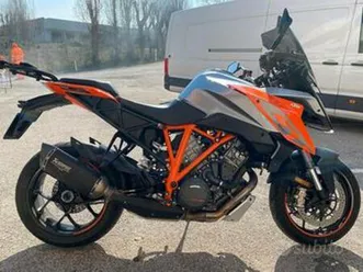 ktm 1290 super duke gt abs