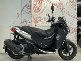 aprilia-sr-125-gt-2022-125-cm3-scooter-12-779-km-noir-75012-paris-12