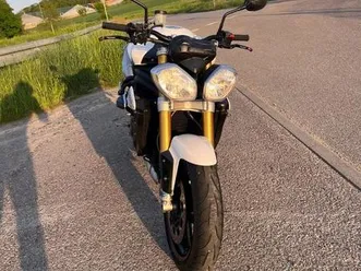 triumph speed triple r 1050