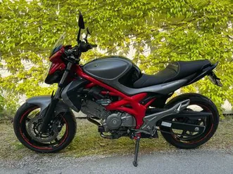 suzuki gladius (sfv650a)