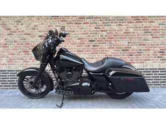 harley-davidson street glide 103 flhxs streetglide clubstyle cvo blackout