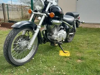 suzuki-125-intruder-de-2004-tres-bon-etat