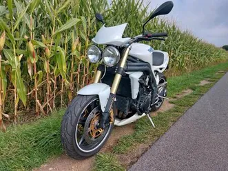 triumph-speed-triple-1050-515nj-tuv-neu