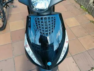 2-piaggio-zip-50-cc-b-klasse-4t