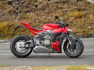 ducati streetfighter v4 red my25