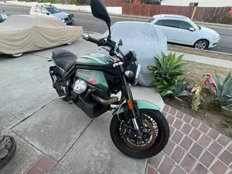 2013-moto-guzzi-griso