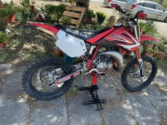 mota de cross 85 cc capinha