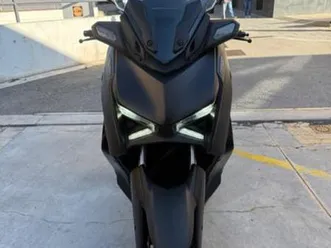 yamaha-xmax-300-tech-max