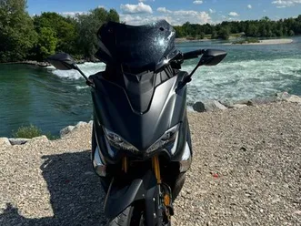 t-max-530-ligne-akrapovic-titane-double-sortie-full-options-super-etat-legerement-n