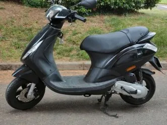 scooter-piaggio-zip-2t