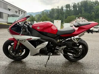 yzf-r1