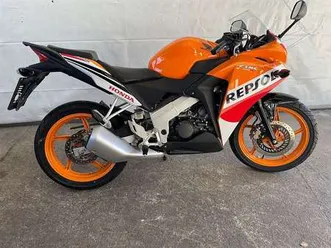 cbr 125 r w repsol
