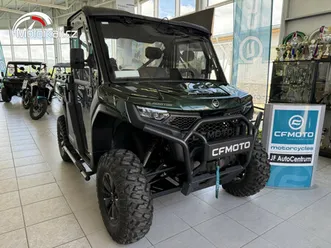 cfmoto-gladiator-u10-pro-s-kabinou-akce-helma