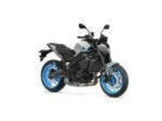 yamaha mt-09 2025 (i 35 kw) + bonus + 3 r. záruka skladem