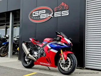 honda-cbr1000rr-r-fireblade-sp