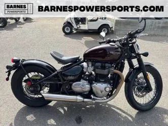 2018-triumph-bonneville-bobber-crannberry-red-frozen-silver