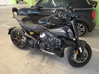 ducati diavel v4 puno dodatne opreme, 2024 god.