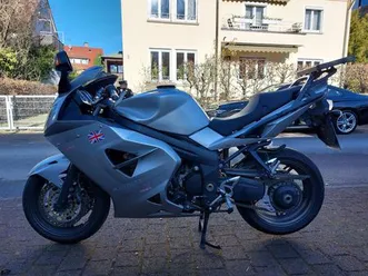 triumph sprint st 1050