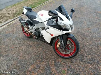 aprilia-rsv4-r