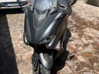 yamaha-t-max-530