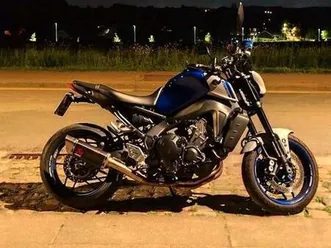 2-yamaha-mt09-akrapovic-sans-ct