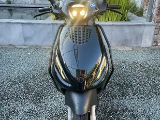 2-tres-joli-zip-piaggio