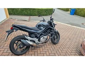 suzuki sfv650a gladius mit androidauto/carplay display