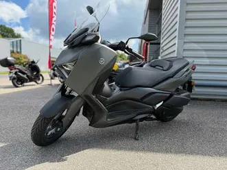 yamaha x-max 300